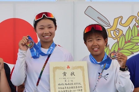 インターハイのローイング競技女子ダブルスカル