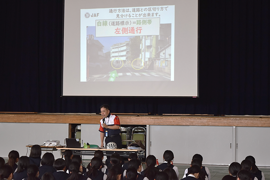 1年生 交通安全講演会と3年生 交通安全LHR