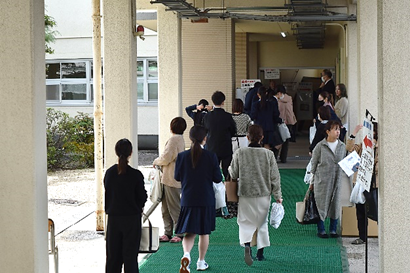令和5年度新入生制服渡し