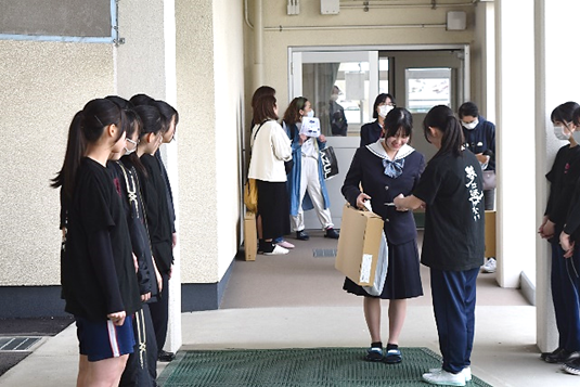 令和5年度新入生制服渡し