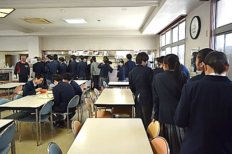 食堂リニューアル
