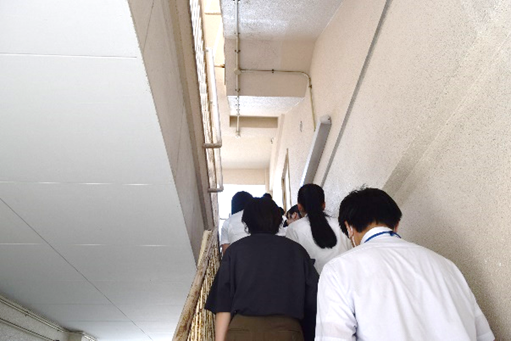 地震、津波を想定した避難訓練