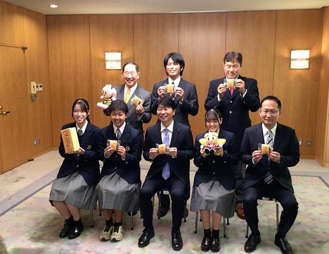 岡山県の新名物｢どらきび｣を知事にご報告！