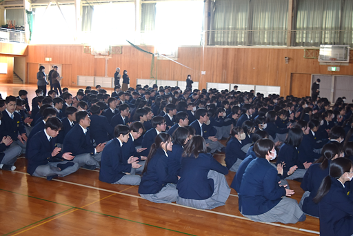 学年集会