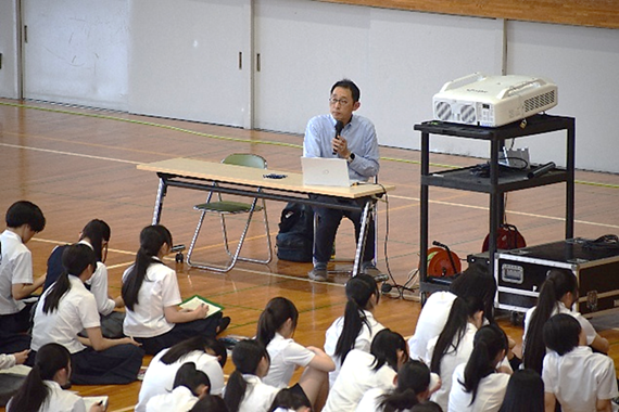 １年人権講演会