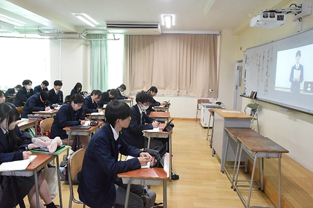 進路研修会(先輩の合格体験談)!