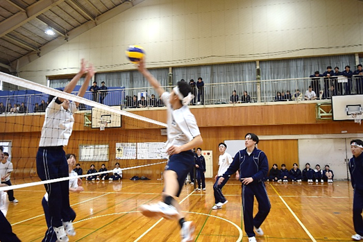 3年生、卒業前に思い出のバレーボール大会!