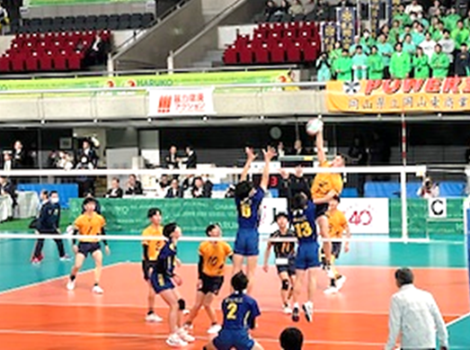 男子バレーボール部春高バレーで初戦勝利！