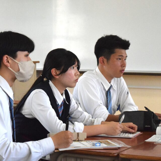 卒業後の未来を考える！進路研修会